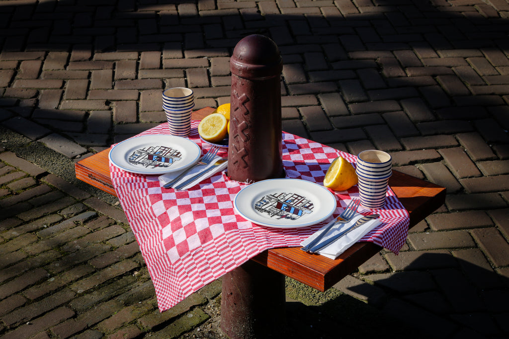 Ommetje op porselein